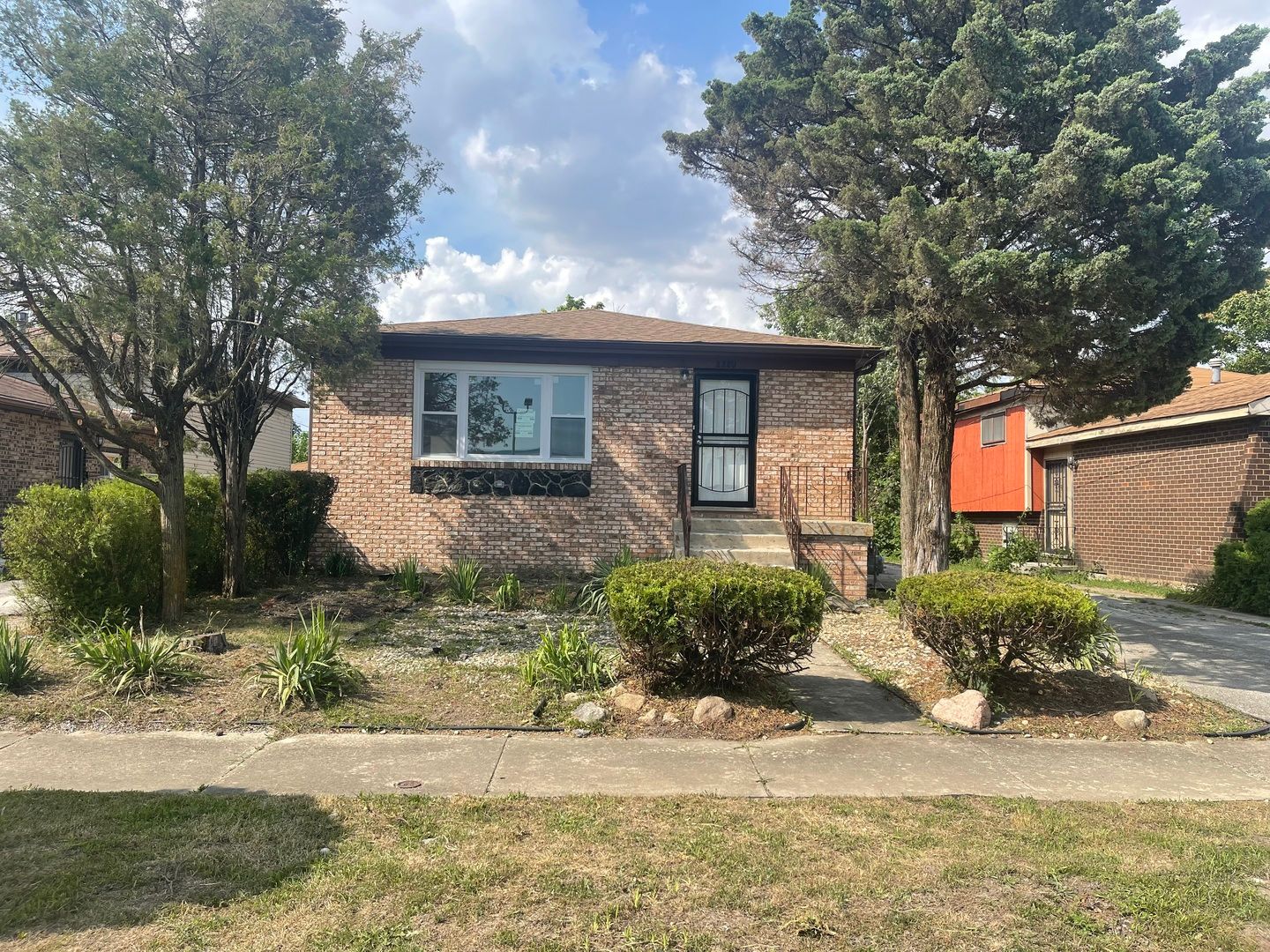 2220 W 158th Street — Markham, IL 60428