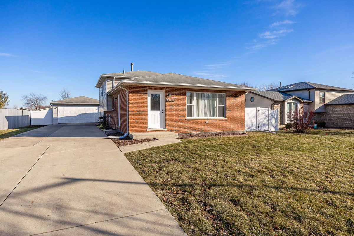 25727 Mccorkle Avenue, Monee, IL 60449