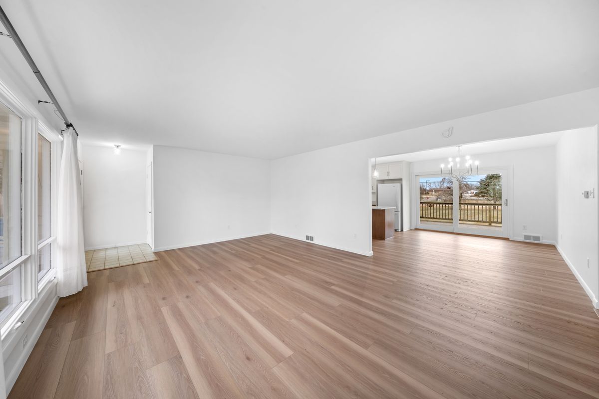 917 Sunset Avenue, Earlville, IL 60518