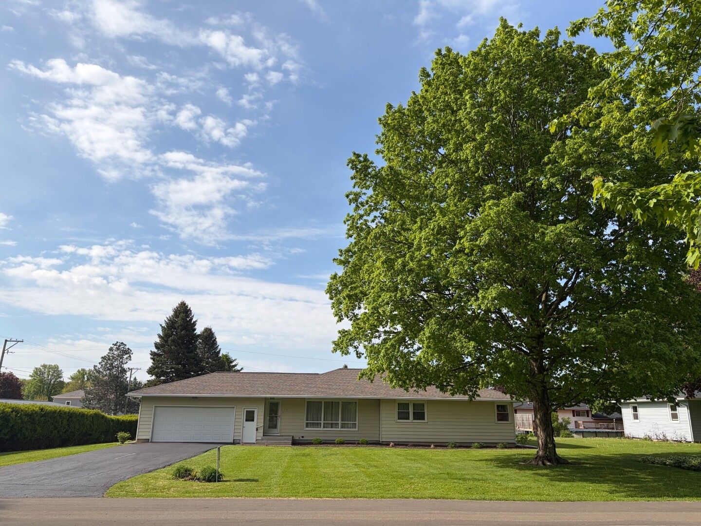 917 Sunset Avenue — Earlville, IL 60518