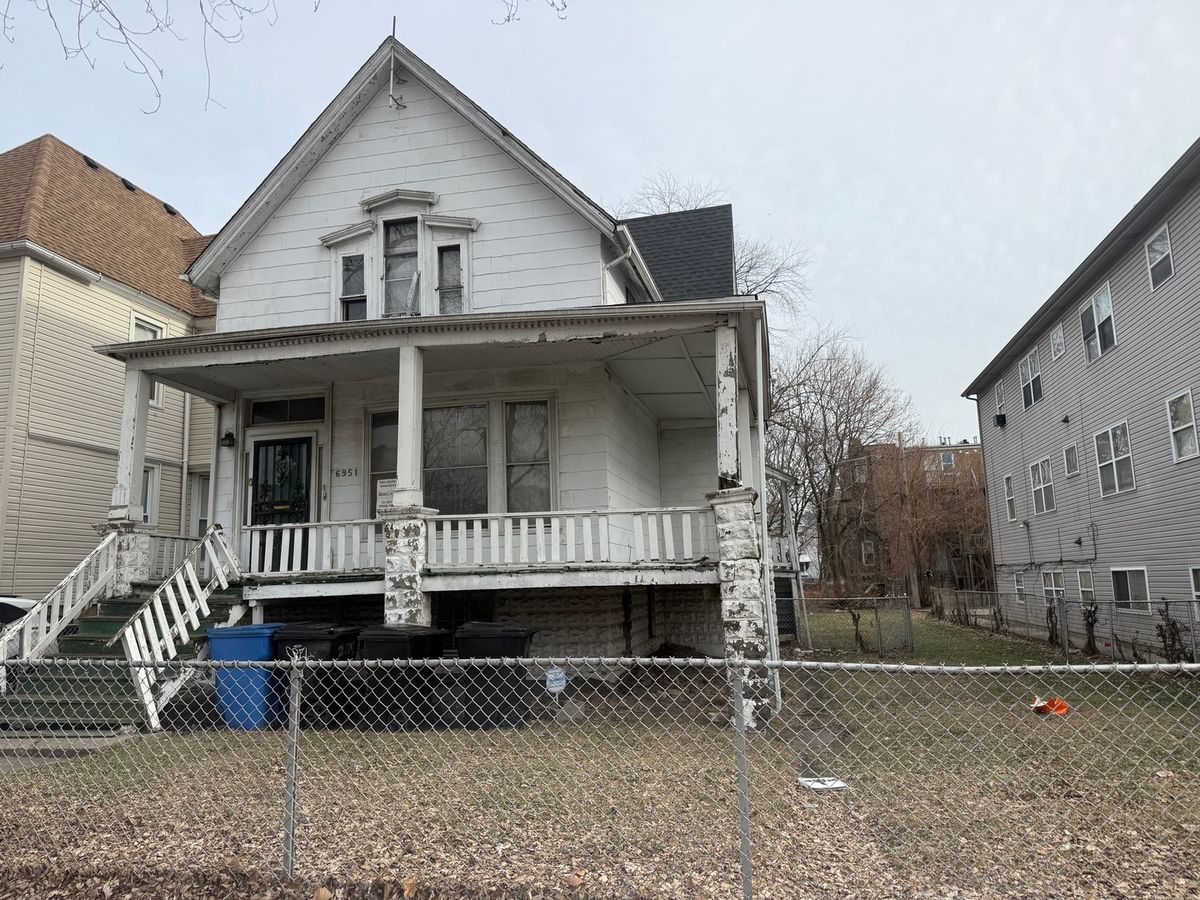 6951 Princeton Avenue, Chicago, IL 60621