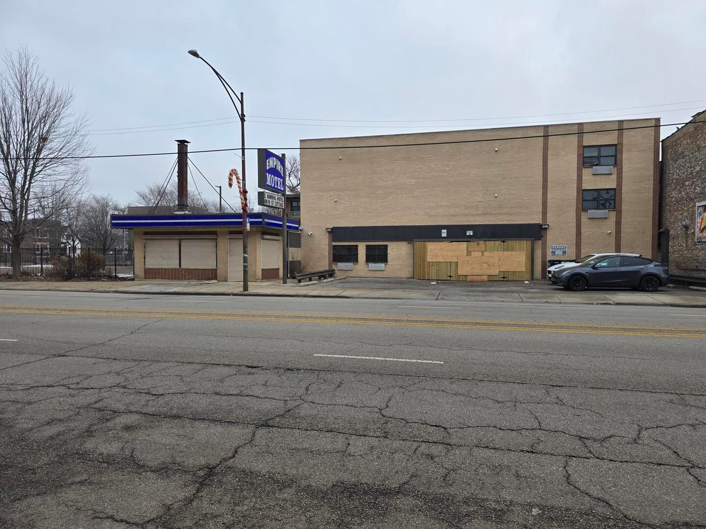 7621 S Cottage Grove Avenue — Chicago, IL 60619
