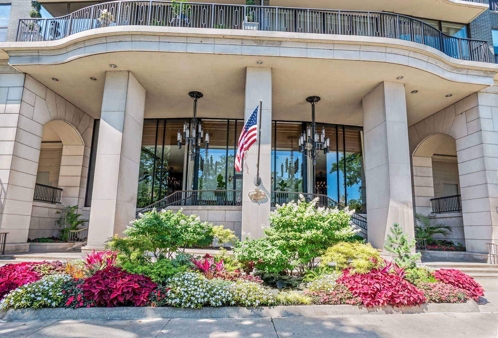 1040 N LAKE SHORE Drive #32D — Chicago, IL 60611