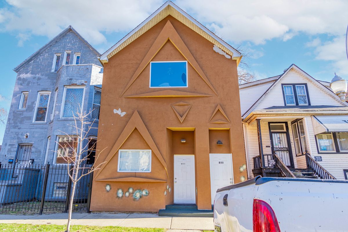 8111 Muskegon Avenue, Chicago, IL 60617