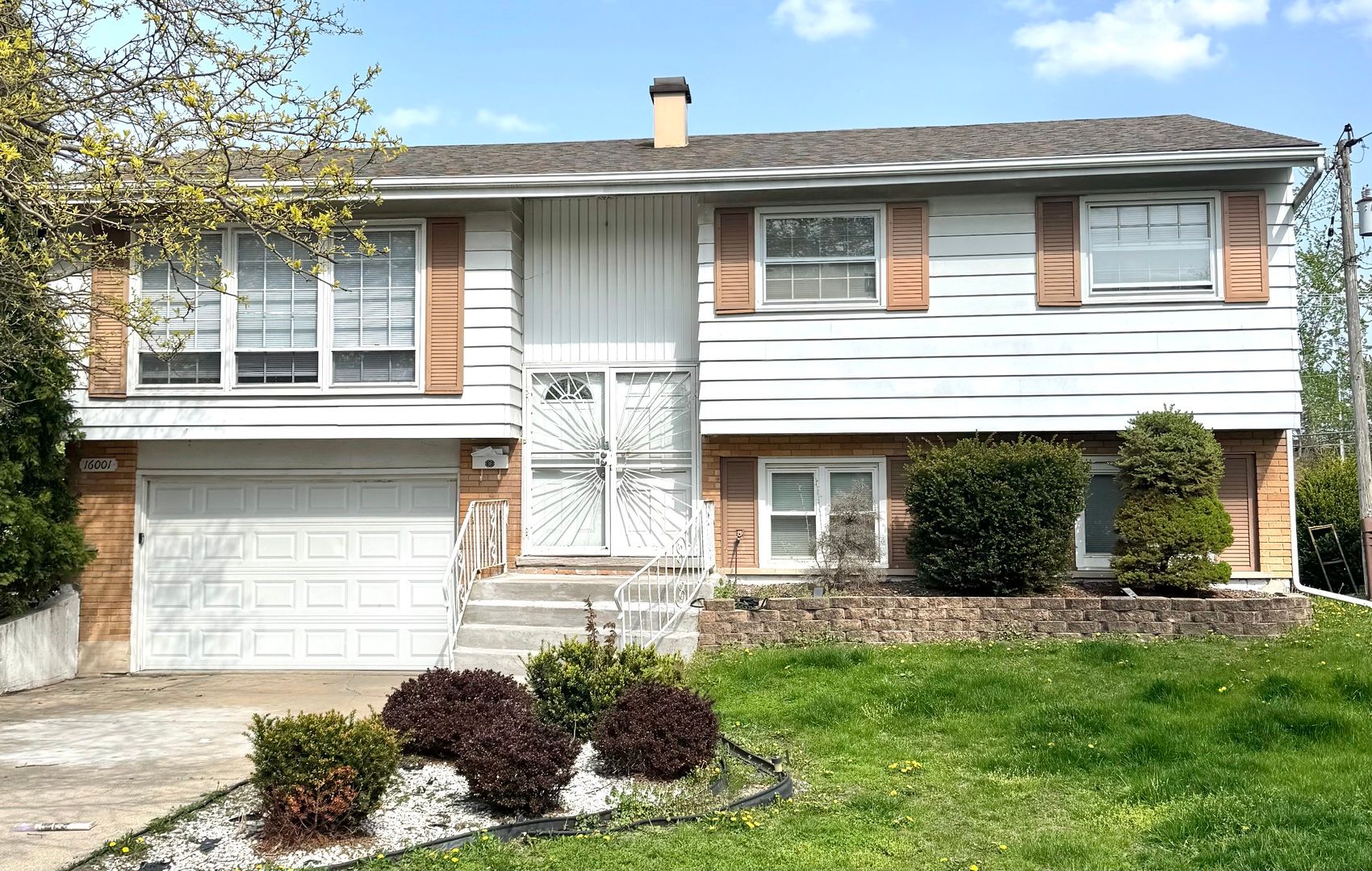 16001 AVALON Avenue — South Holland, IL 60473