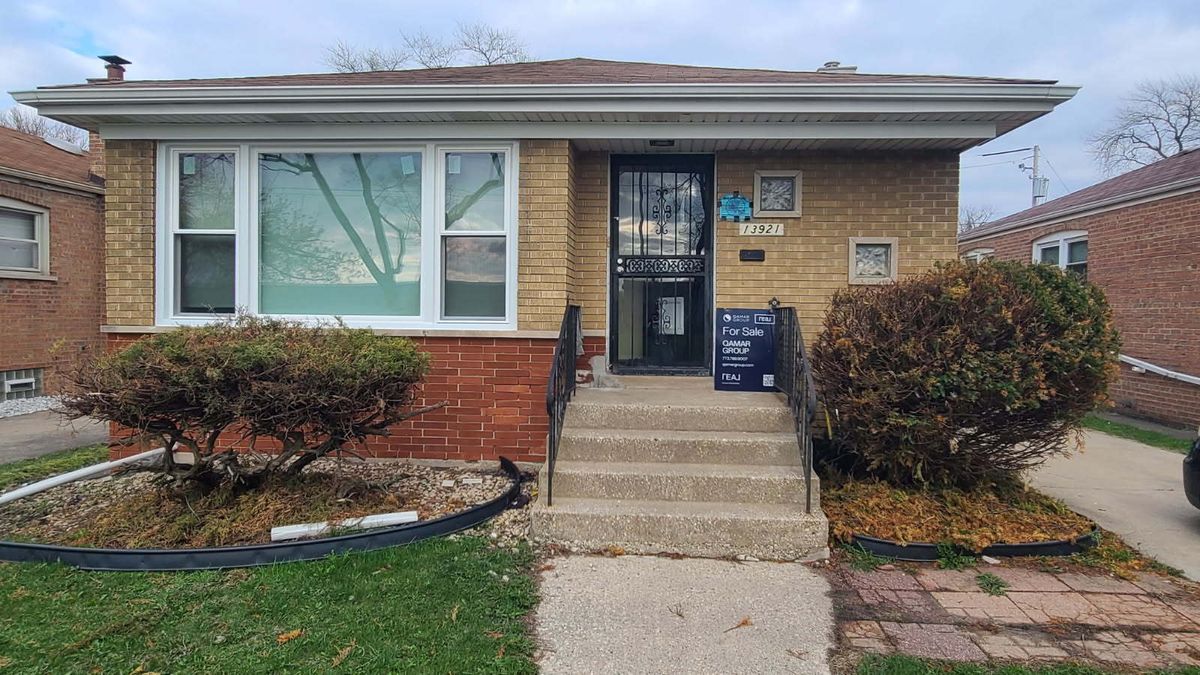 13921 Stewart Avenue, Riverdale, IL 60827