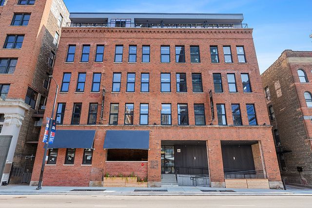 153 Ohio Street — Chicago, IL 60654