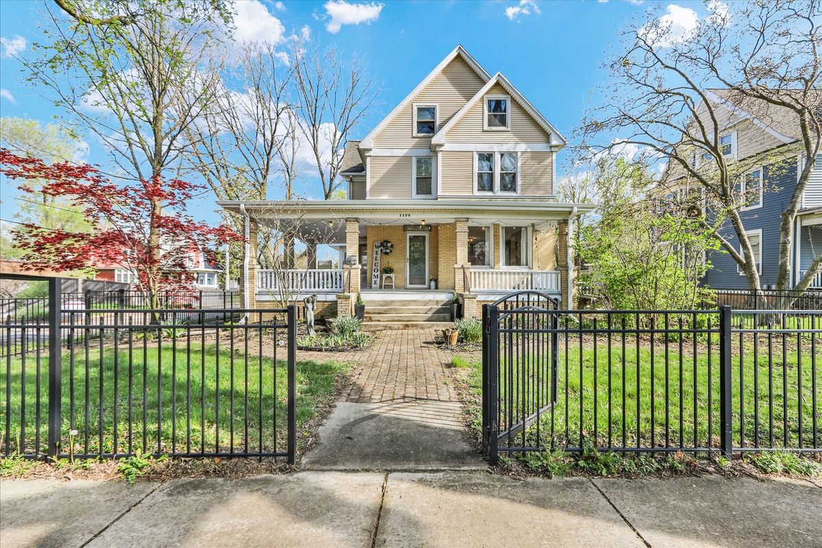1120 Church Street, Champaign, IL 61821