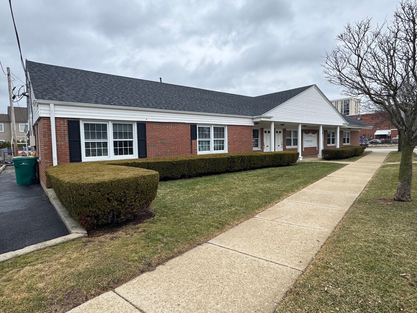 103 Orchard Terrace #103 — Lombard, IL 60148