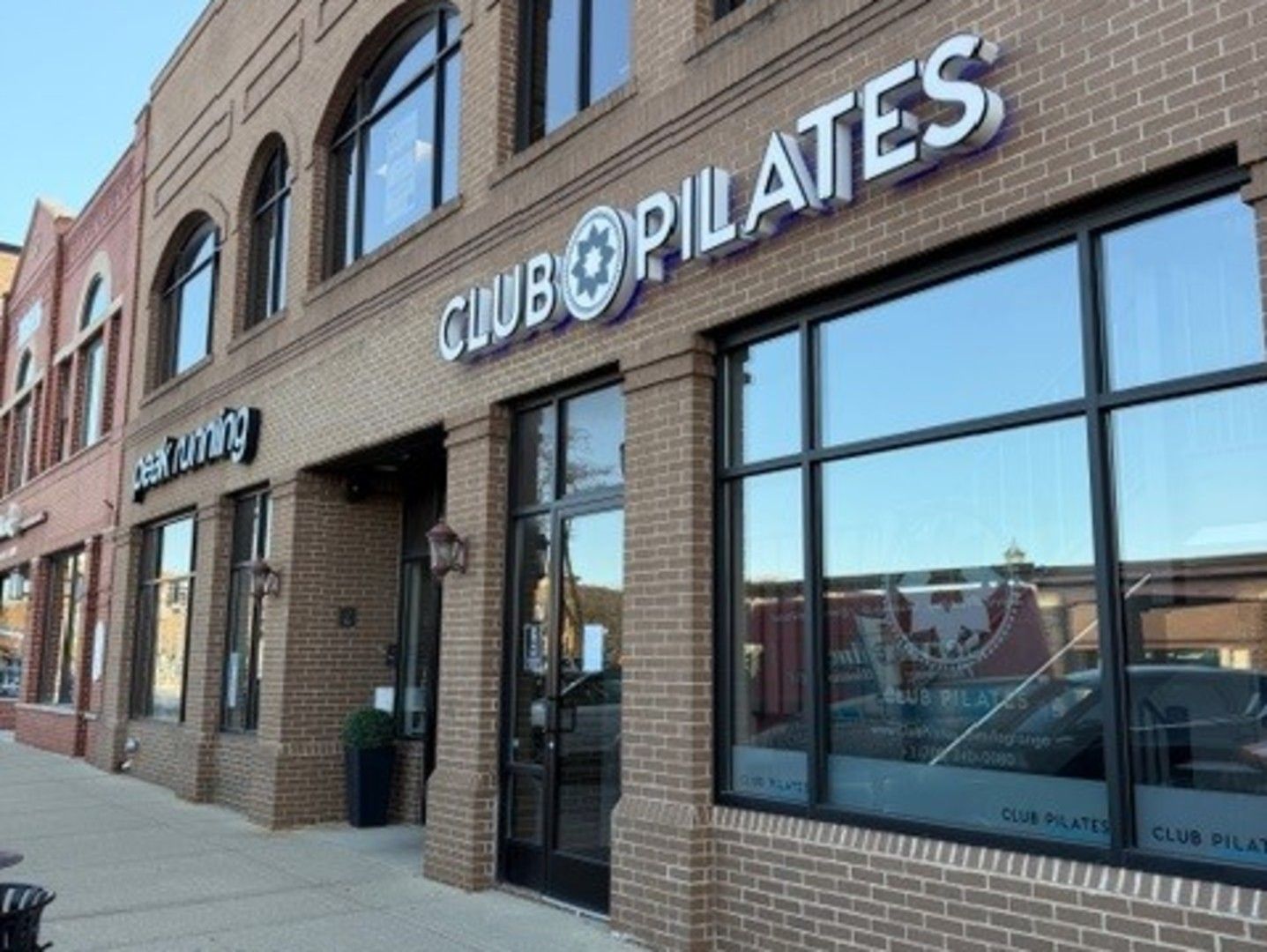 18 W Burlington Avenue — La Grange, IL 60525