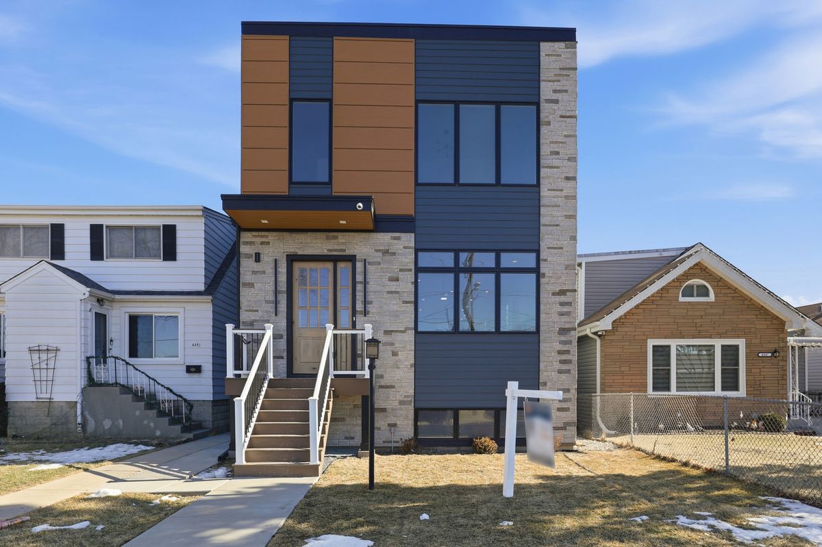 4449 Sayre Avenue, Harwood Heights, IL 60706