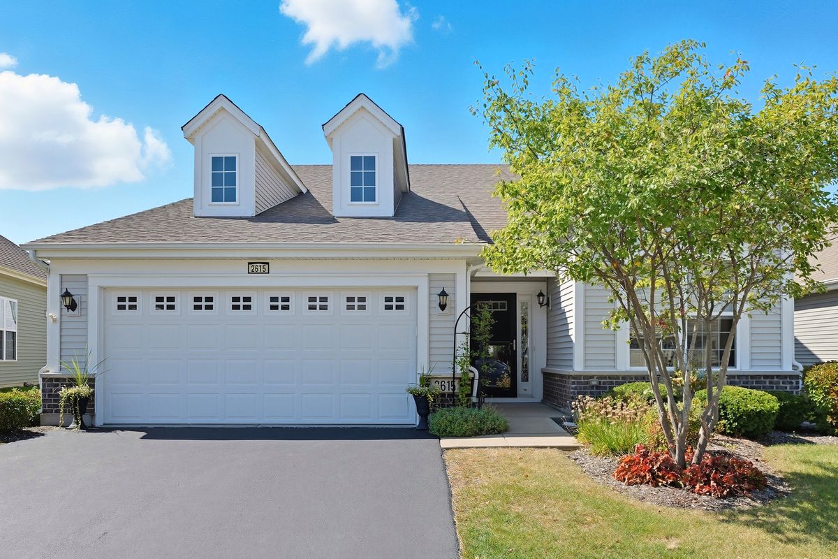 2615 Cranbrook Street, Naperville, IL 60564