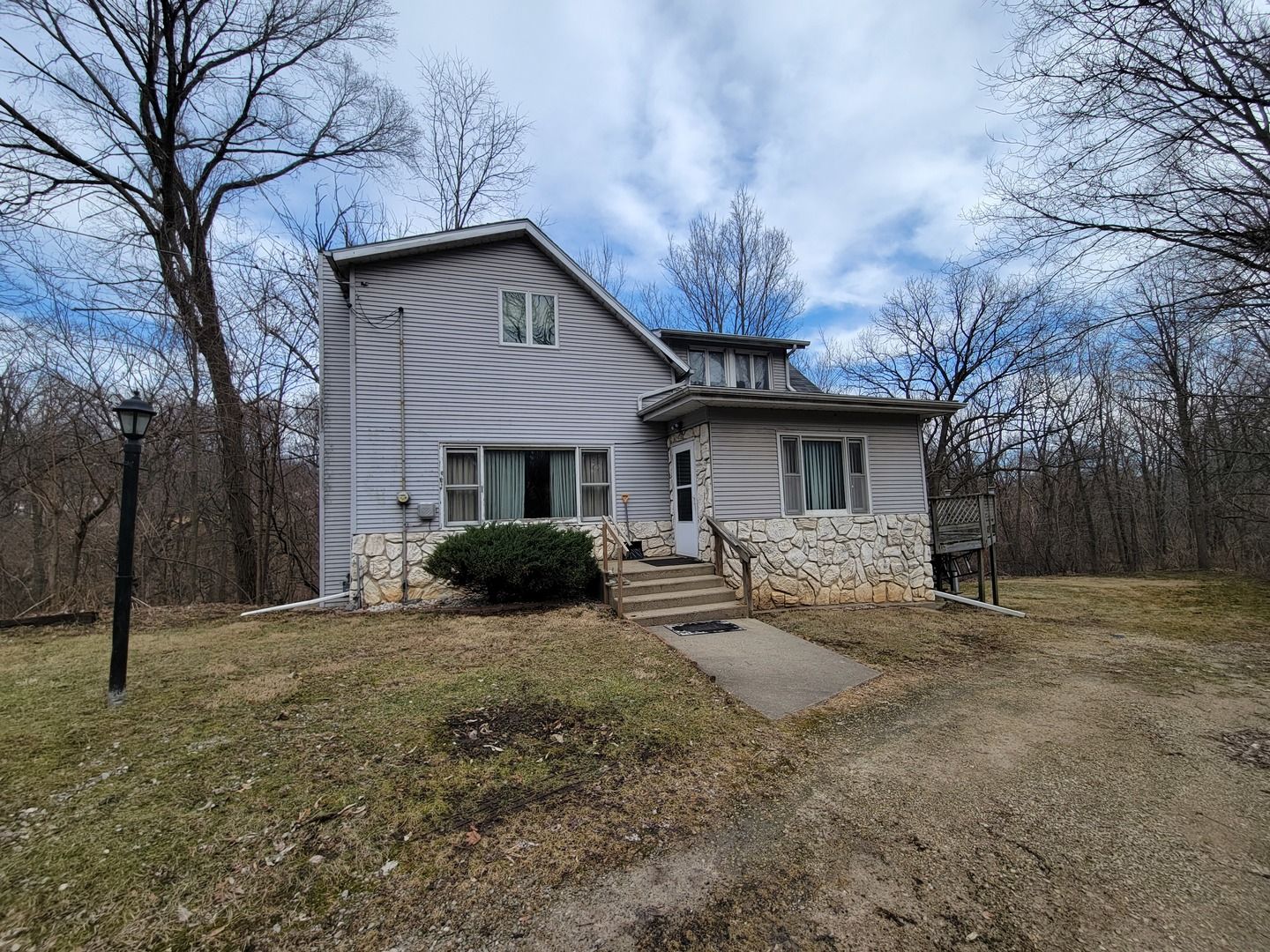 408 E 4th Street — Spring Valley, IL 61362