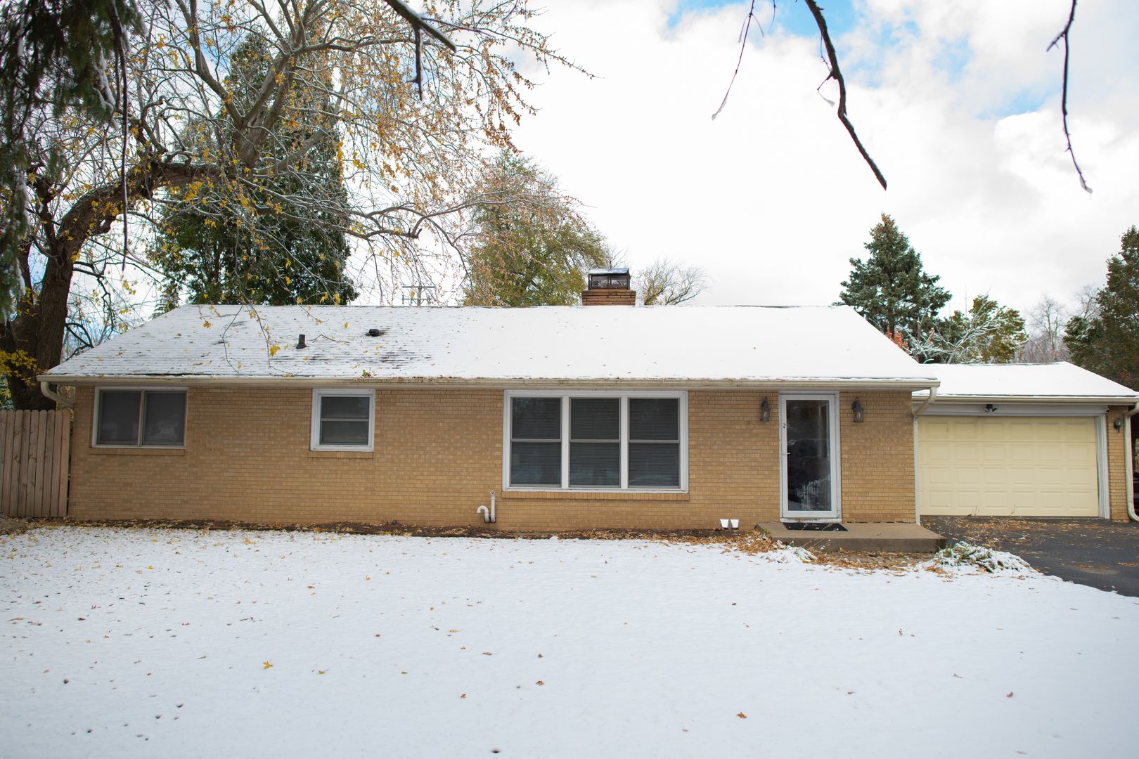 6016 Charles Street — Rockford, IL 61108