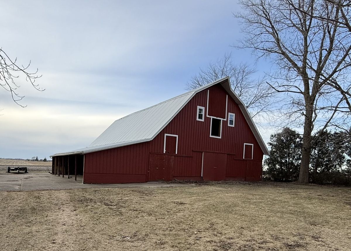 2932 IL Route 17, Galva, IL 61434