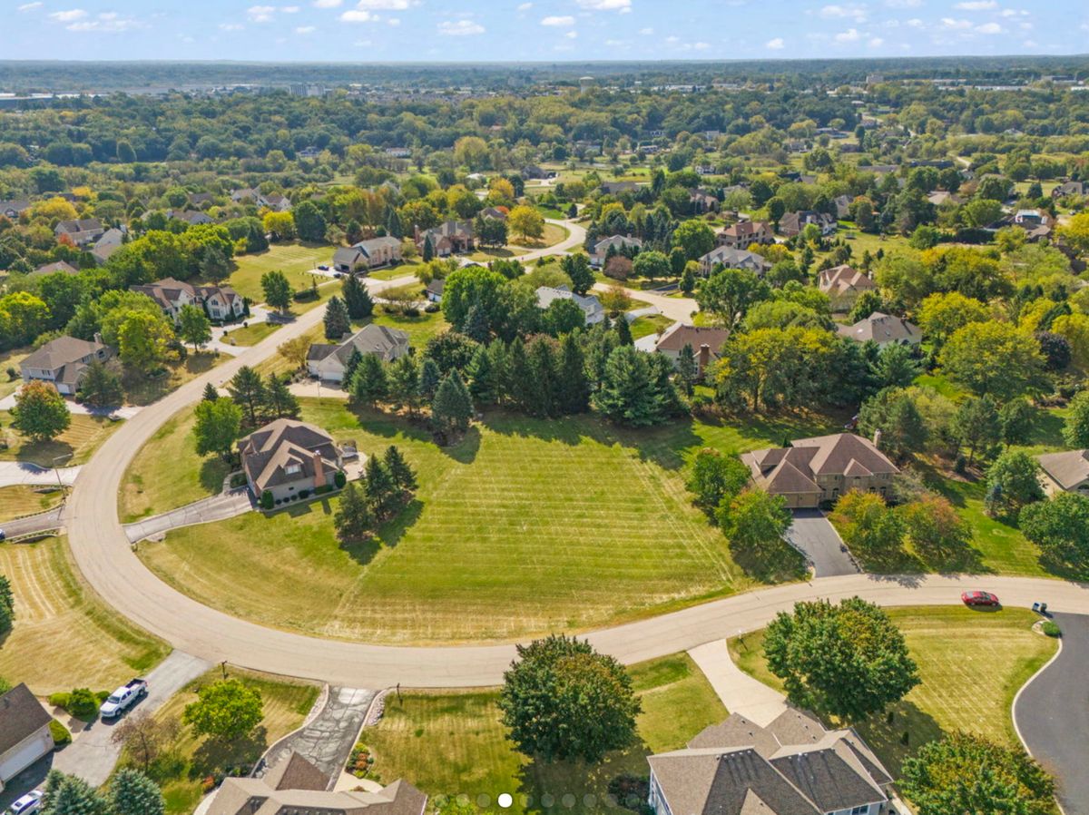 36 River Ridge Drive, Sleepy Hollow, IL 60118