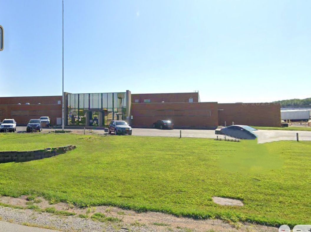 801 1st Street E — Milan, IL 61264