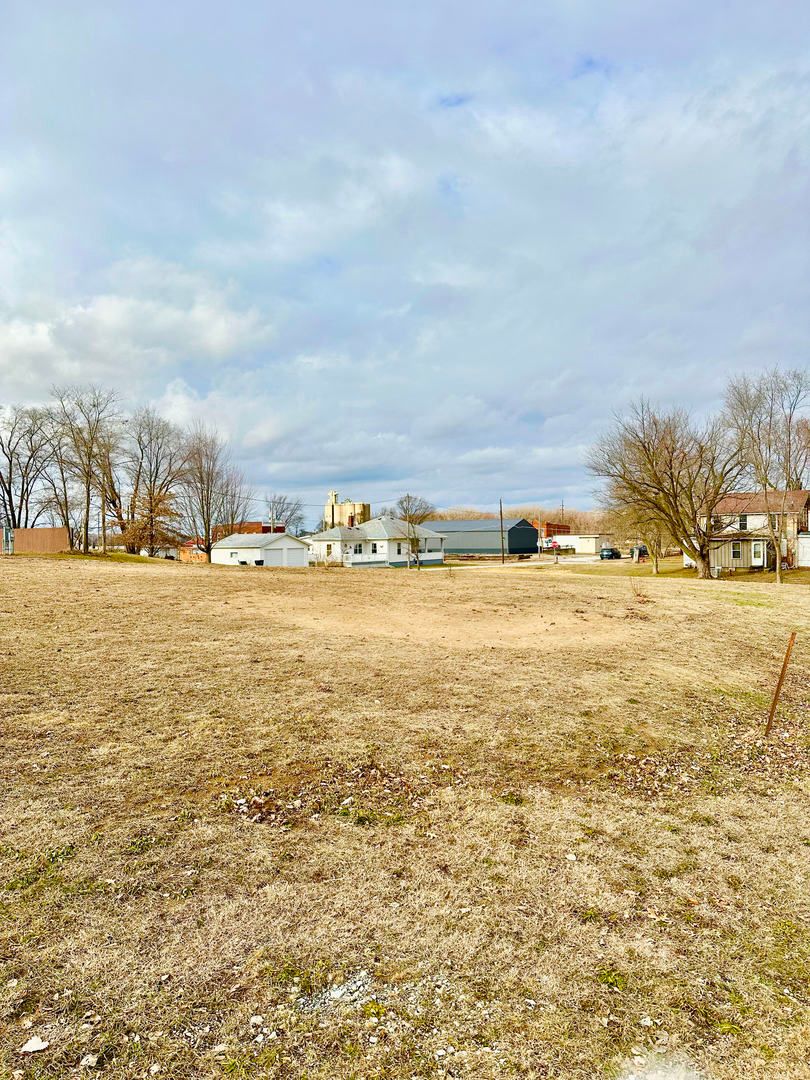 208 & 210 S 5th Street — Keithsburg, IL 61442