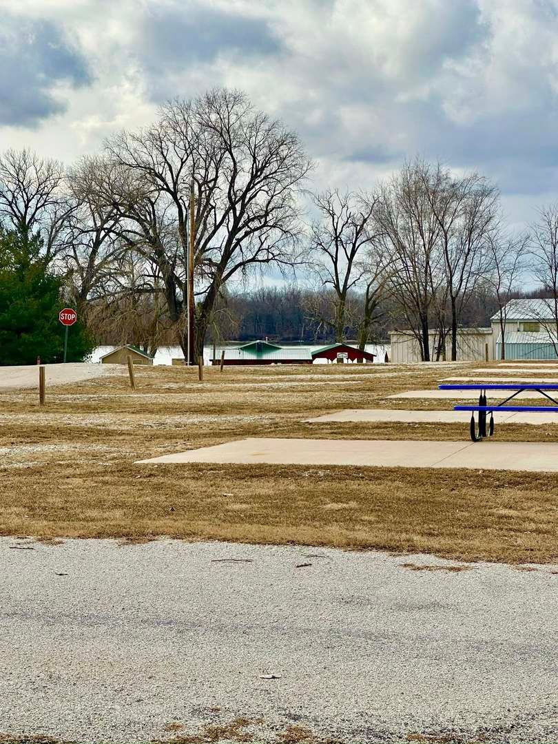 208 & 210 S 5th Street, Keithsburg, IL 61442