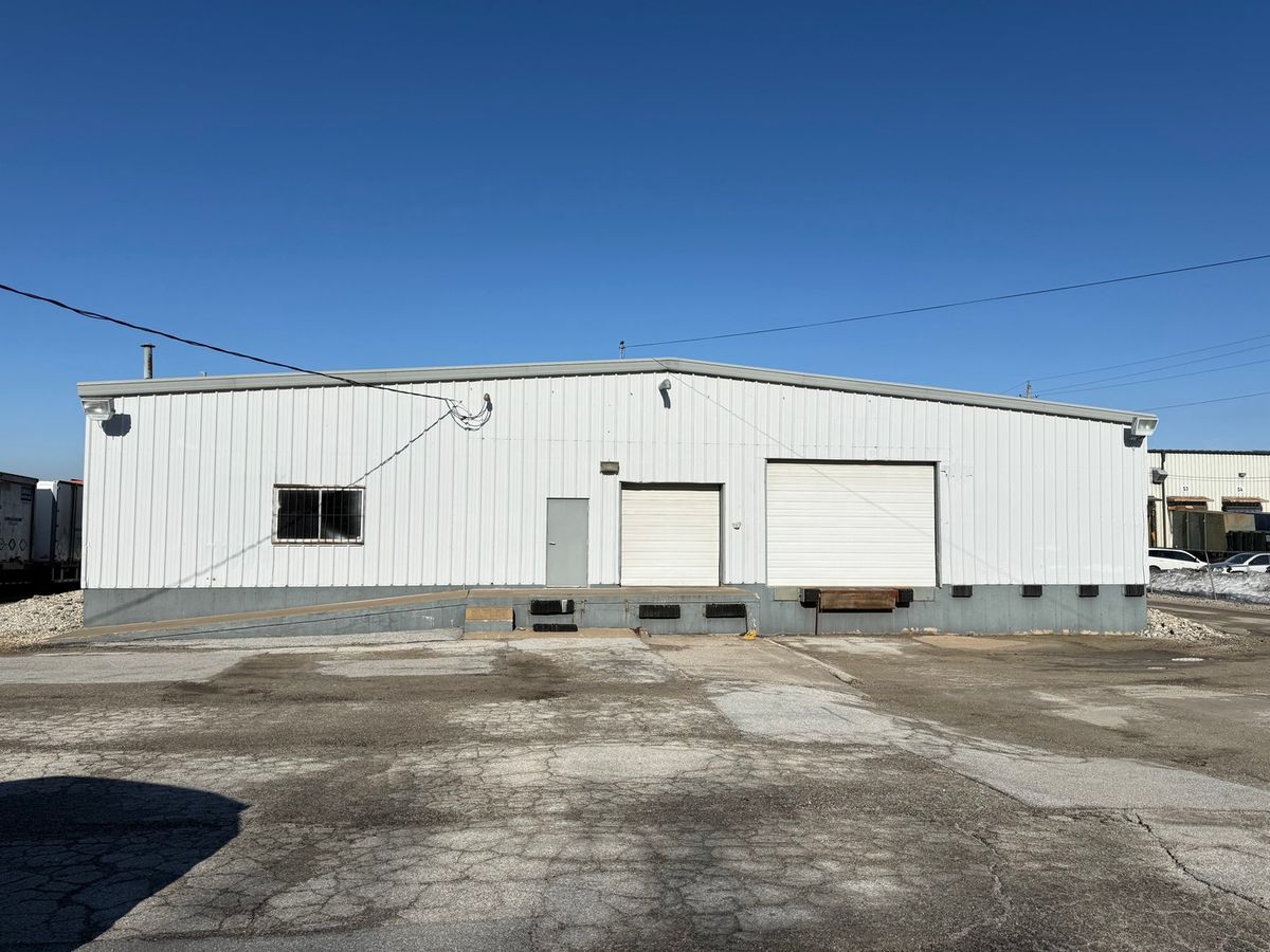 801 1st Street, Milan, IL 61264