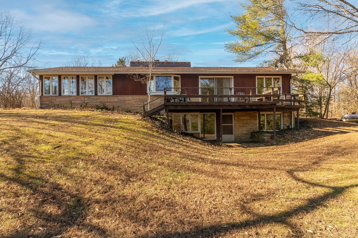 88 Dakota Road, Carbondale, IL 62902