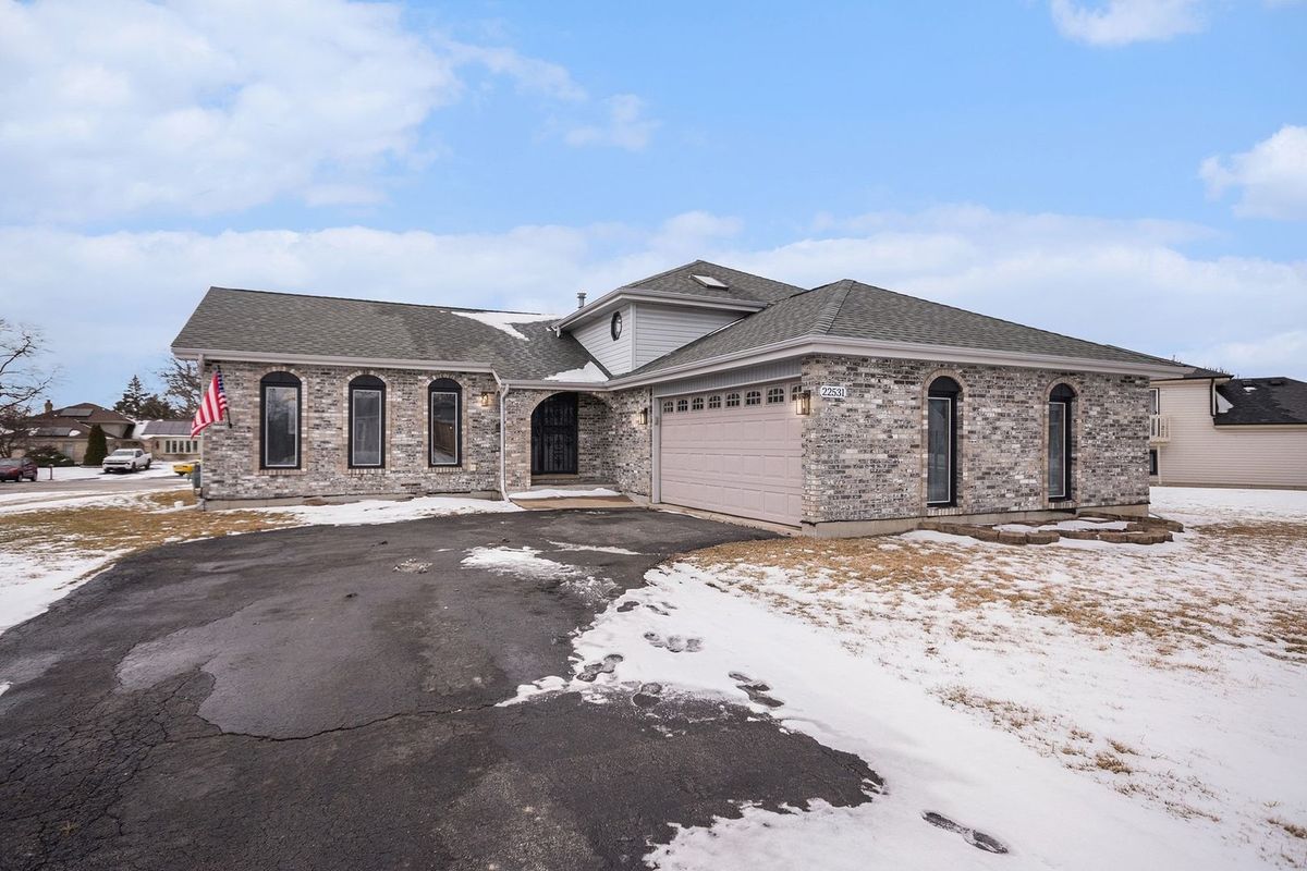 22531 Crescent Way, Richton Park, IL 60471