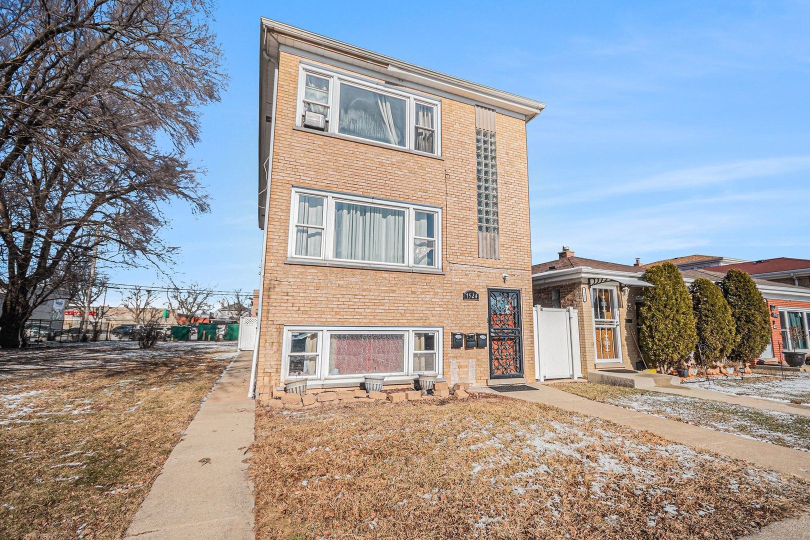 7524 63rd Place — Summit, IL 60501