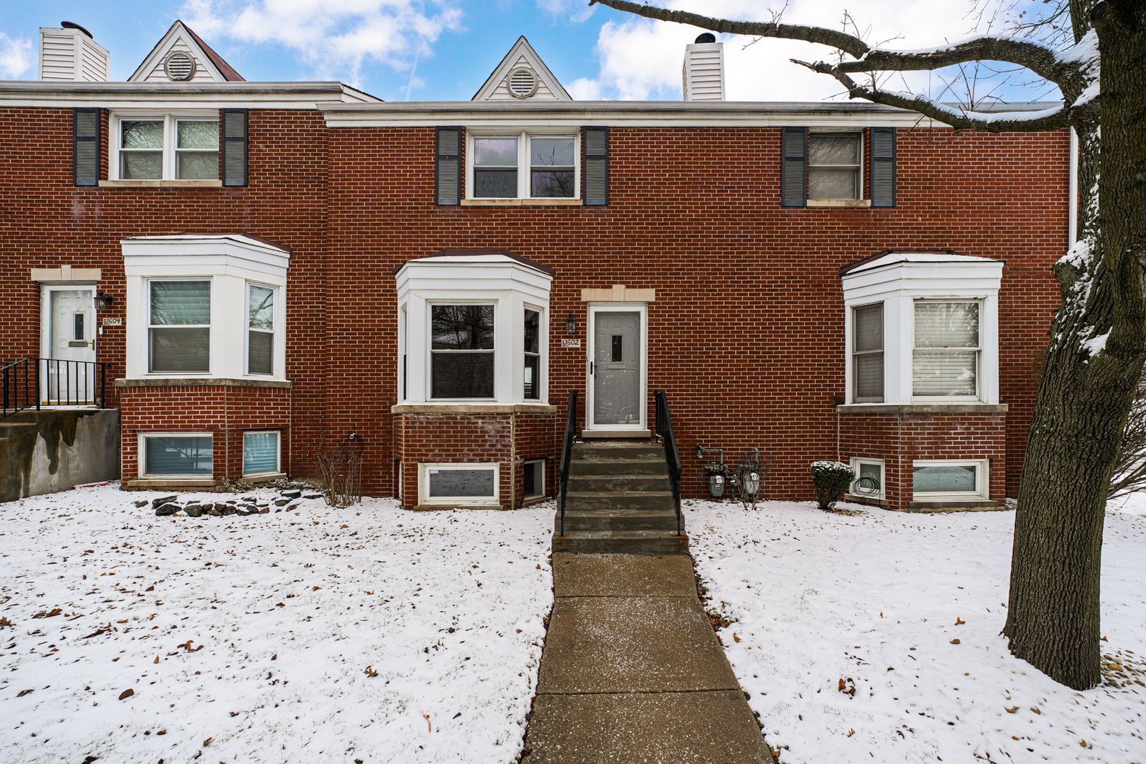 1602 W 103rd Street — Chicago, IL 60643