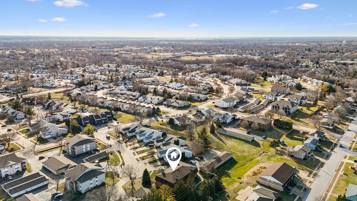 4190 Mallard Court, Bettendorf, IA 52722