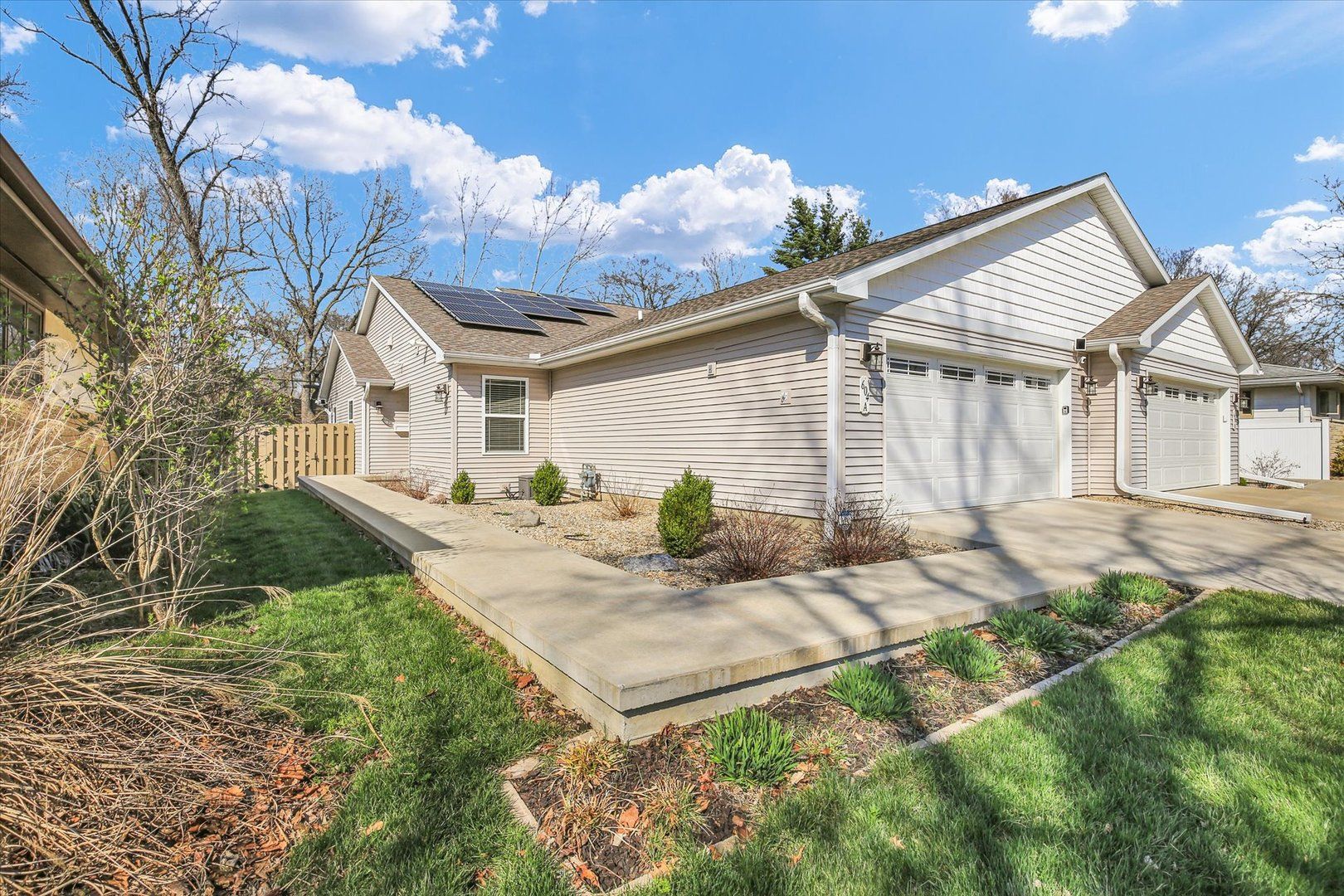 604 E Harding Drive #A — Urbana, IL 61801