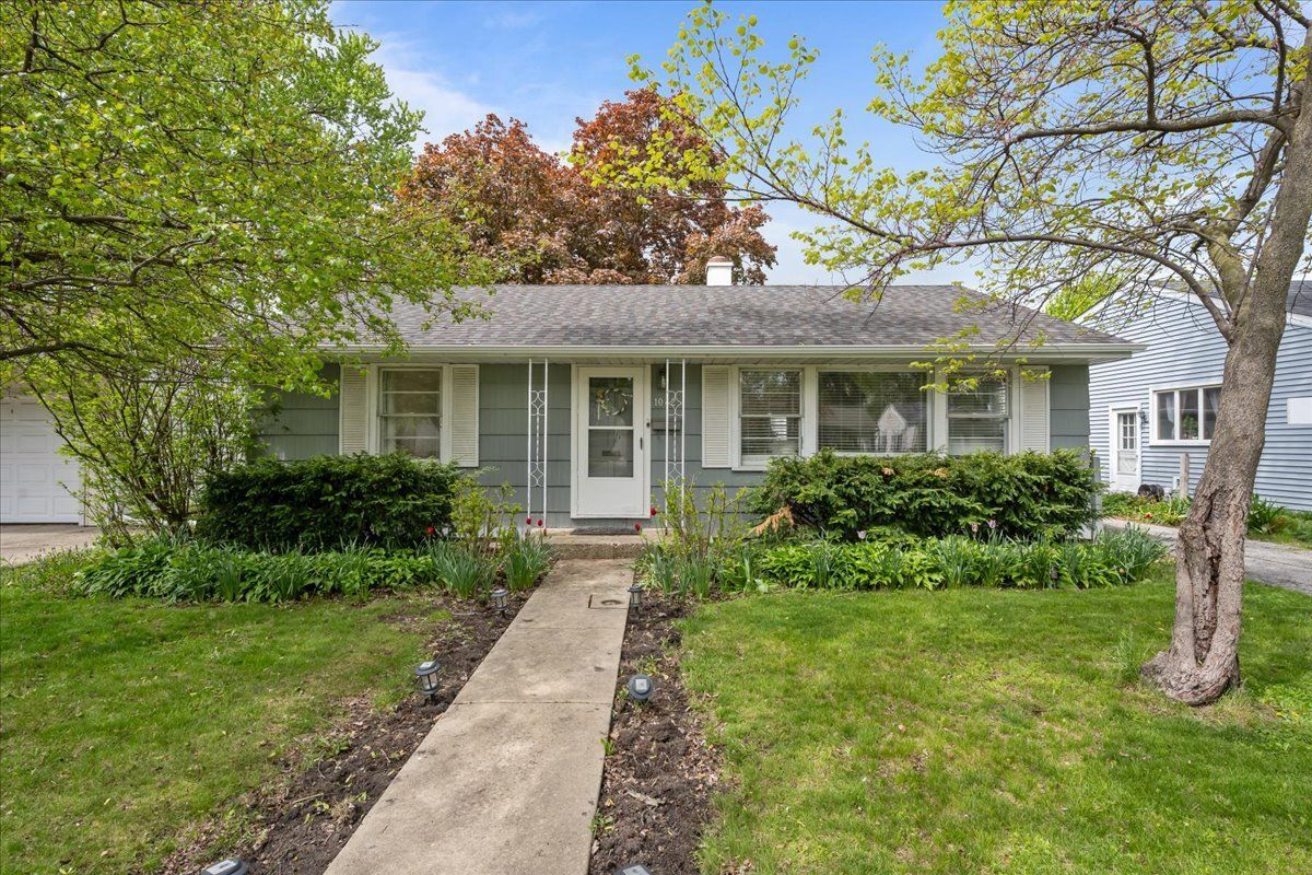 1042 Alfini Drive, Des Plaines, IL 60016