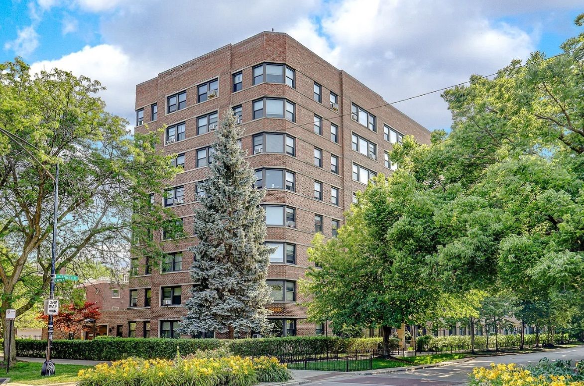 4880 N Marine Drive #611 — Chicago, IL 60640
