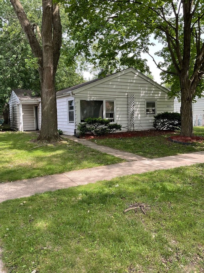 16841 Anthony Avenue — Hazel Crest, IL 60429