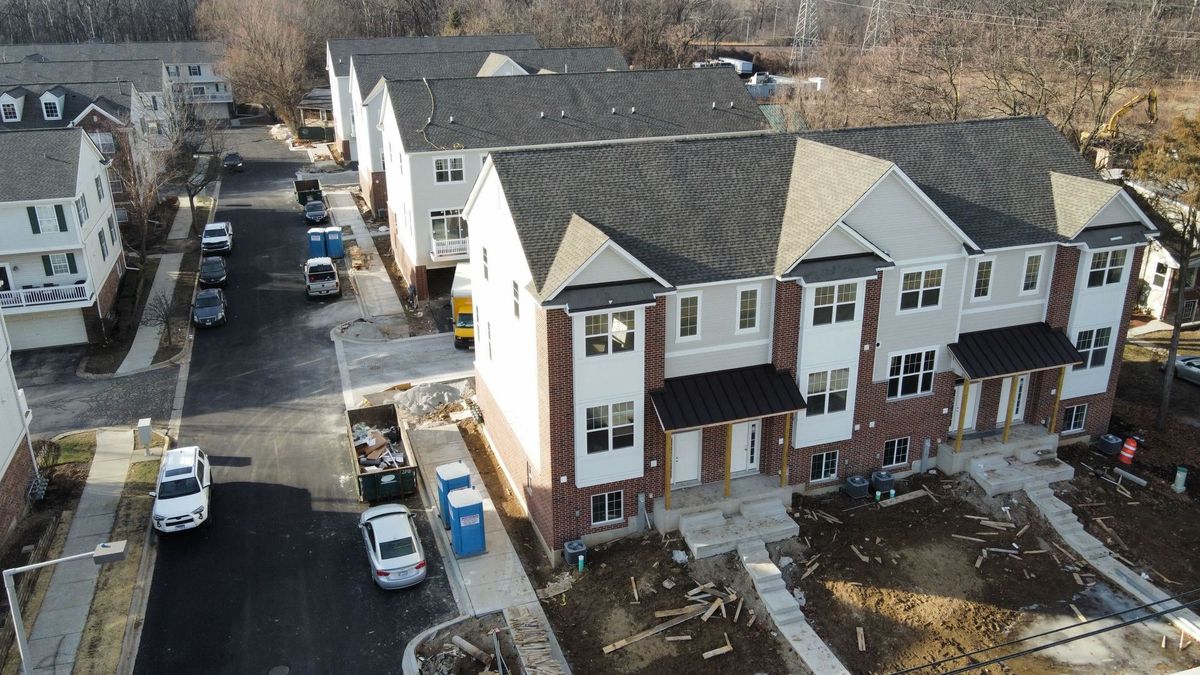 183 Eli Court, Des Plaines, IL 60016