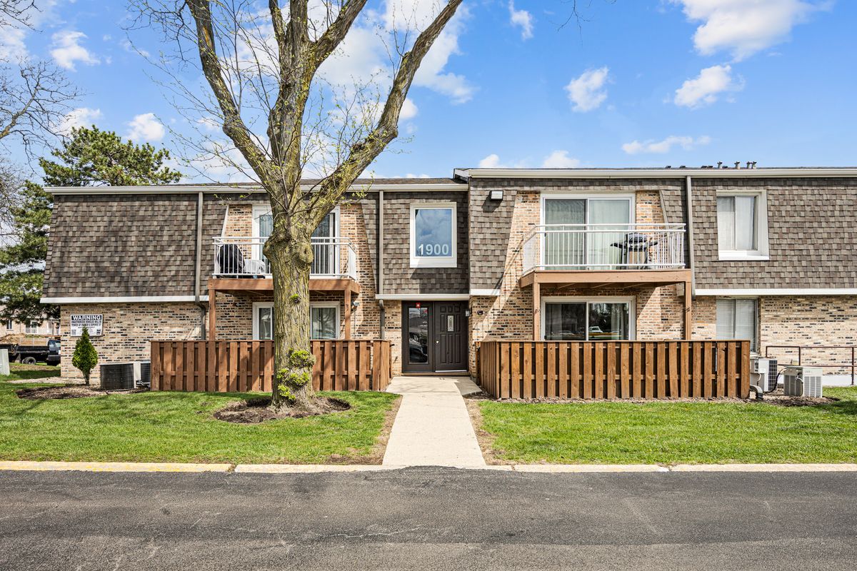 1900 Plum Grove Road, Rolling Meadows, IL 60008