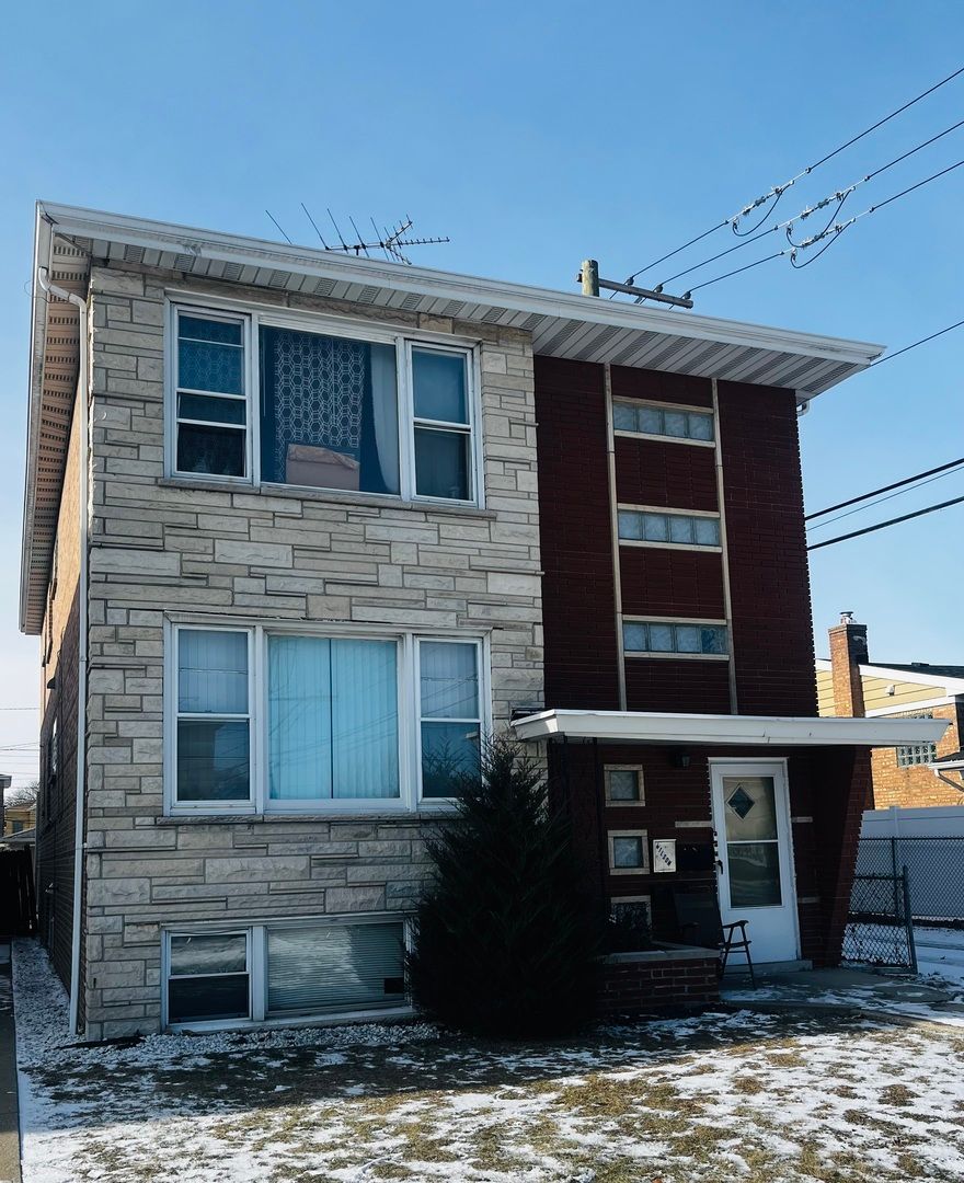 8648 S KEELER Avenue — Chicago, IL 60652