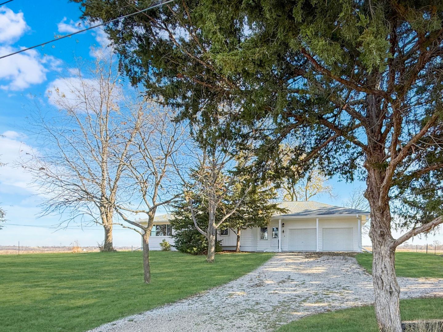 1165 N Henderson Road — Freeport, IL 61032