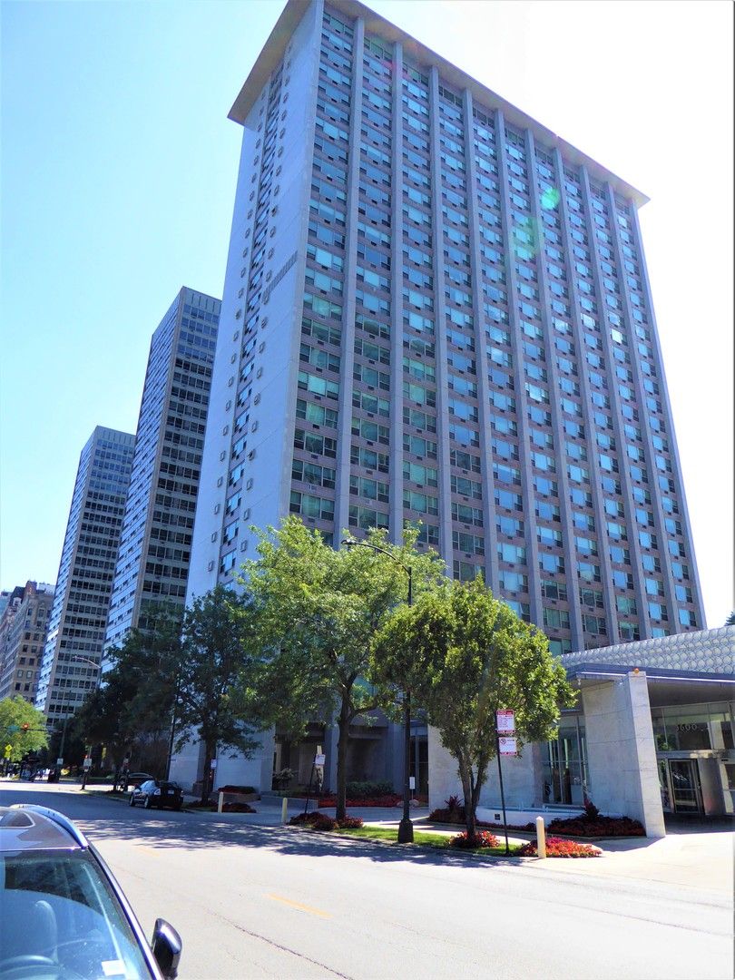 3600 Lake Shore Drive, Chicago, IL 60613