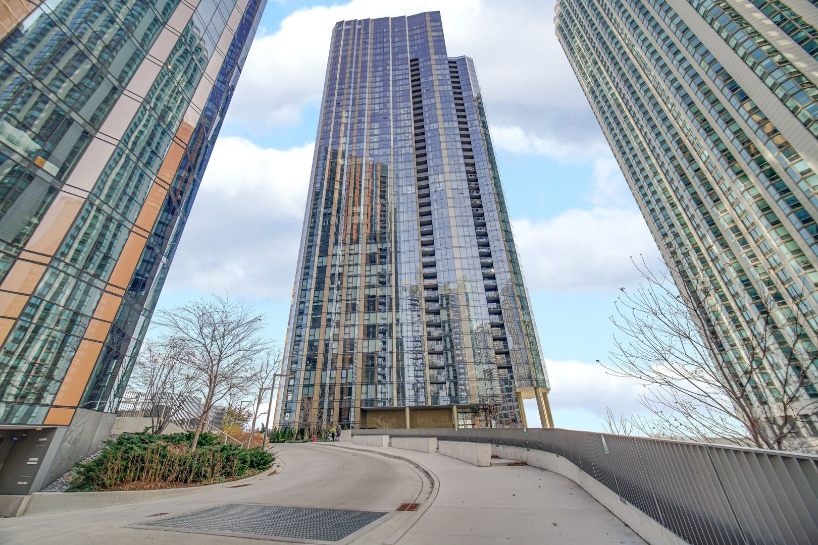 211 N Harbor Drive #1207 — Chicago, IL 60601