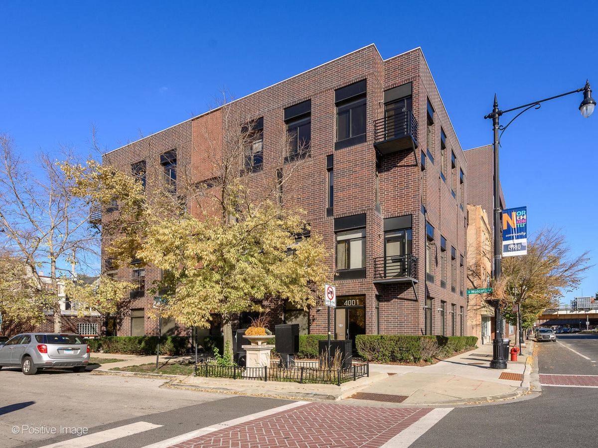 4005 Wolcott Avenue, Chicago, IL 60613
