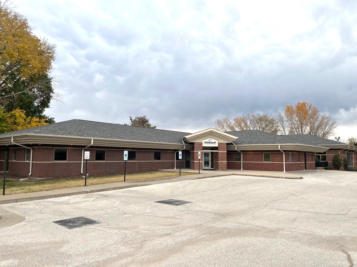 908 W 35TH Street — Davenport, IA 52806
