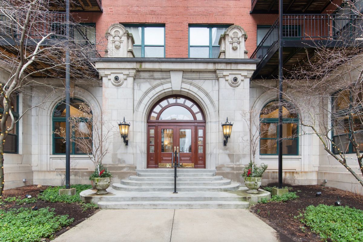 1439 Michigan Avenue, Chicago, IL 60605