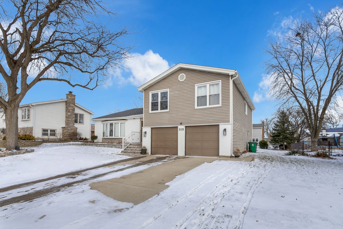 315 Norton Lane, Bloomingdale, IL 60108