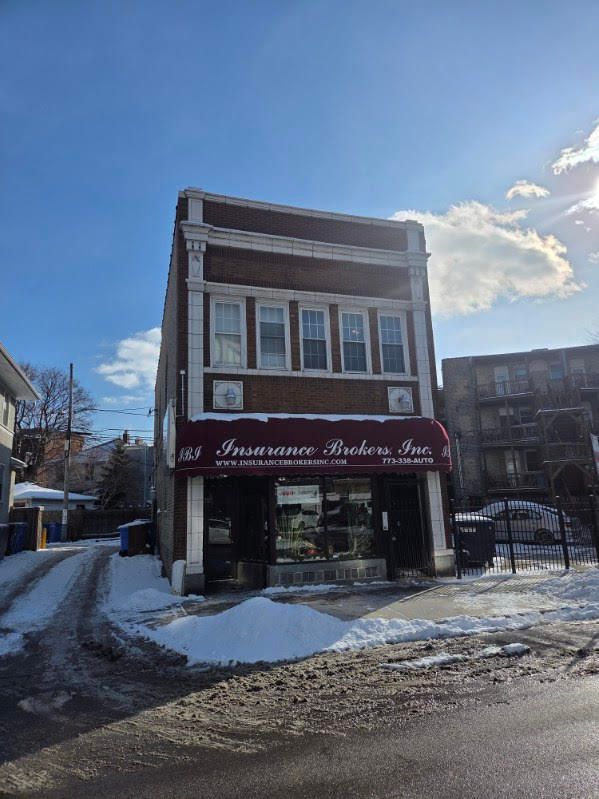 7547 Rogers Avenue — Chicago, IL 60626