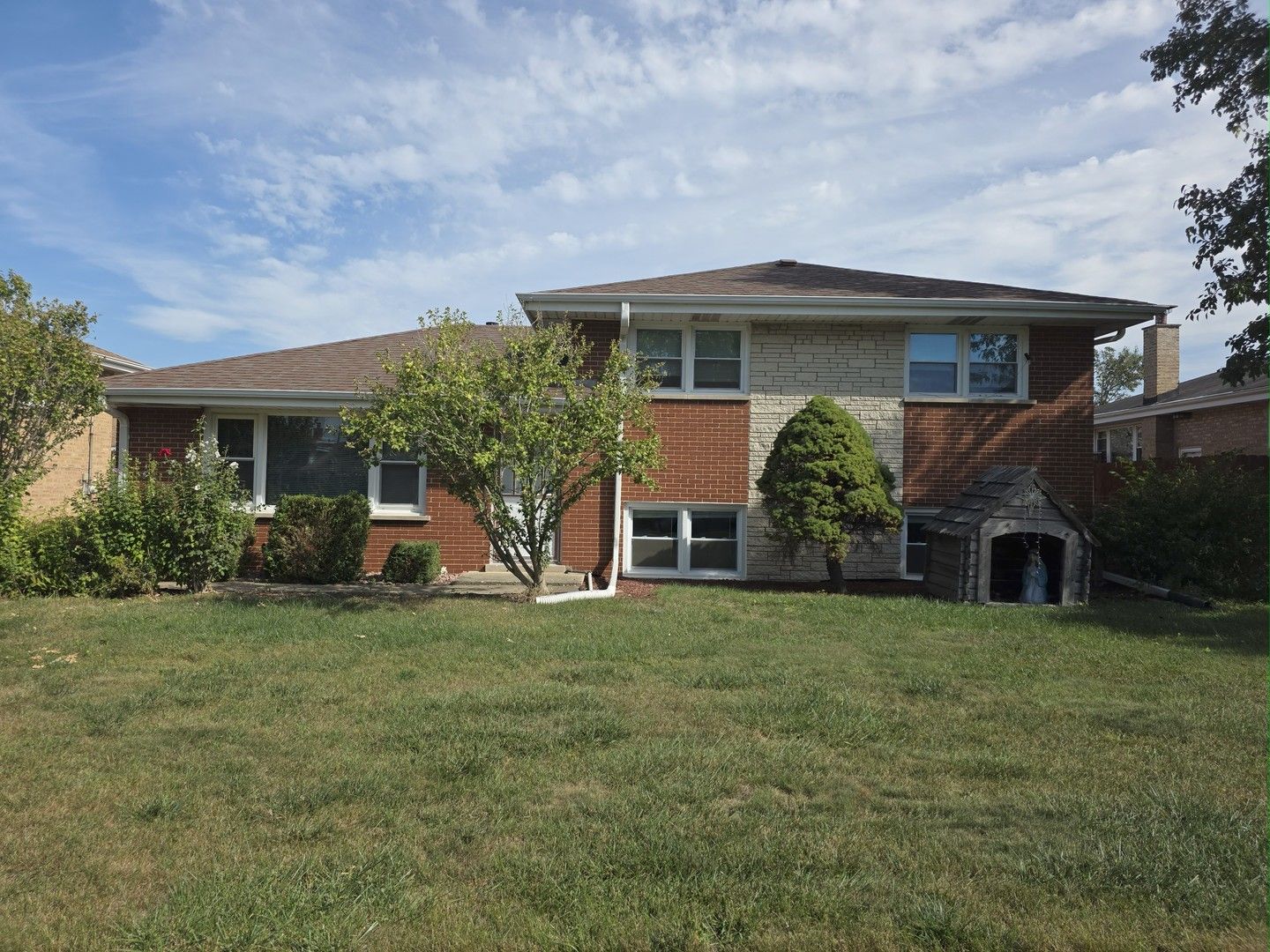 7749 Odell Avenue — Bridgeview, IL 60455