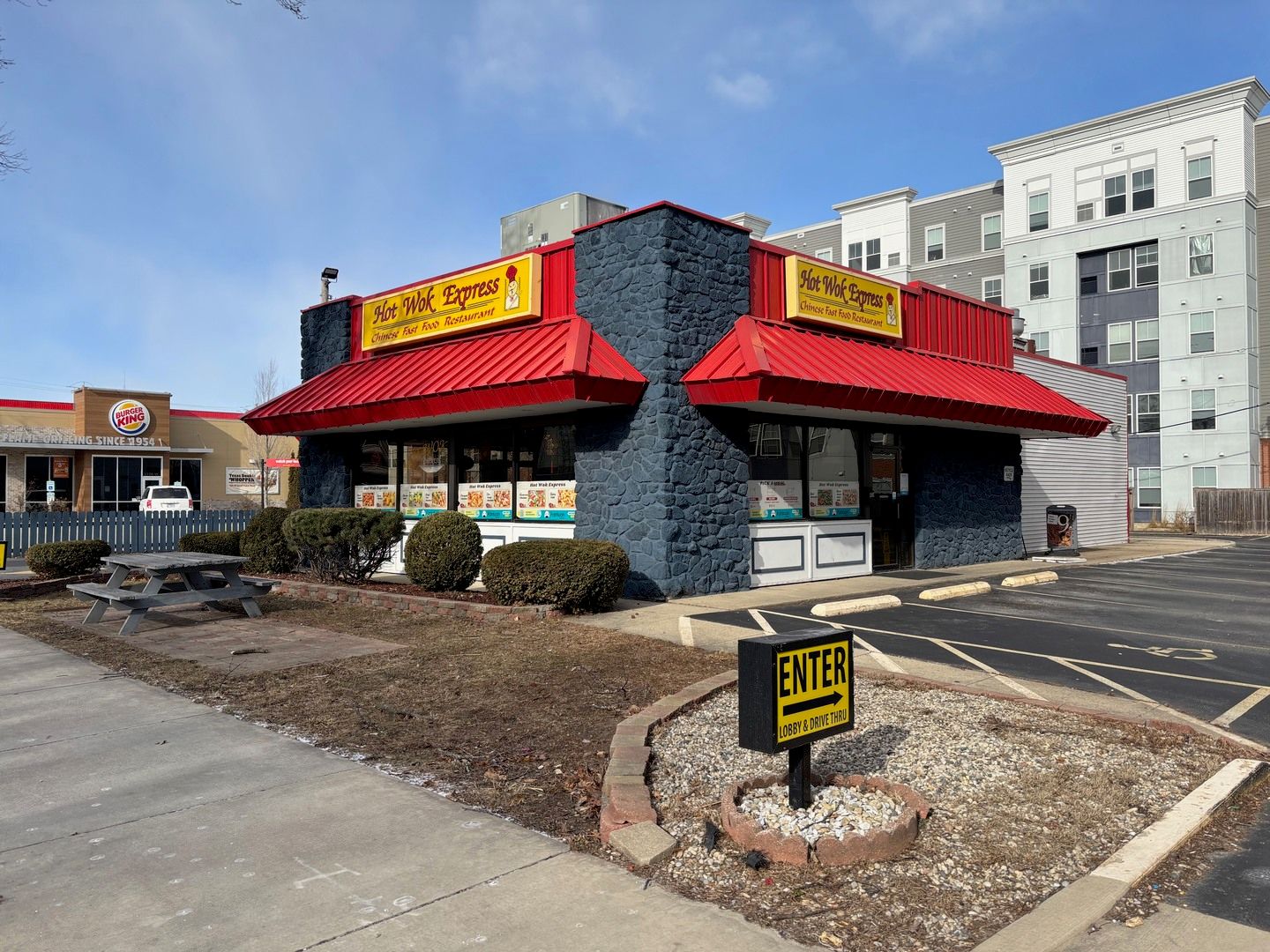 1102 W University Avenue — Urbana, IL 61801