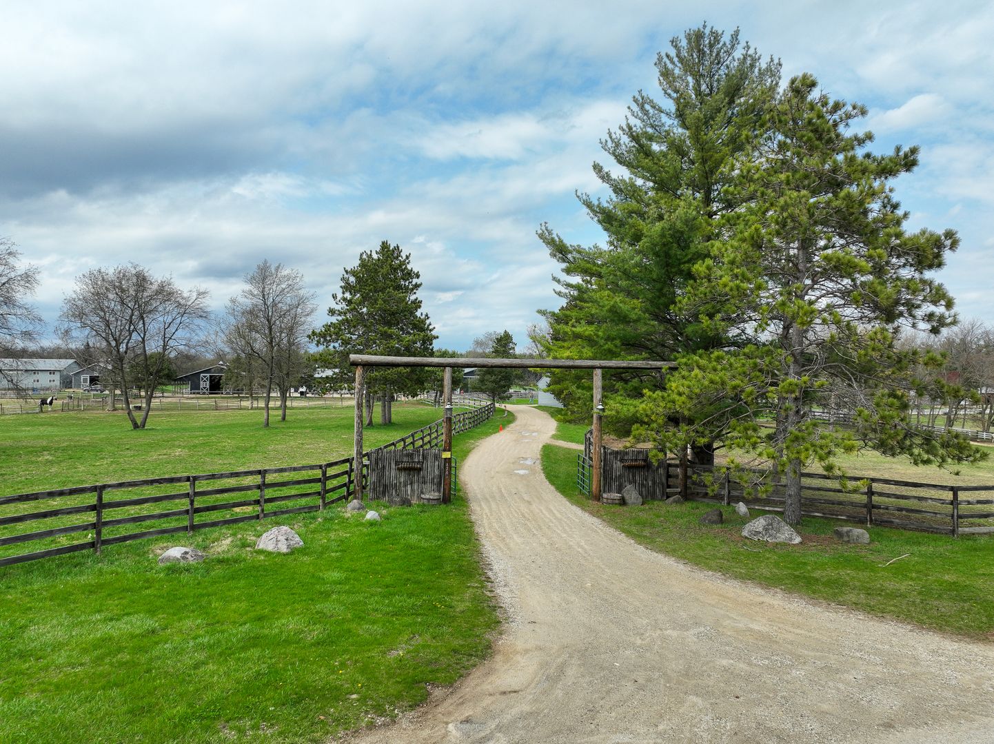 8206 Bull Valley Road — Bull Valley, IL 60098