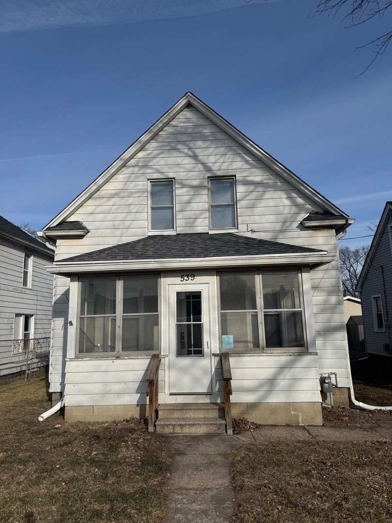 539 15th Avenue — East Moline, IL 61244