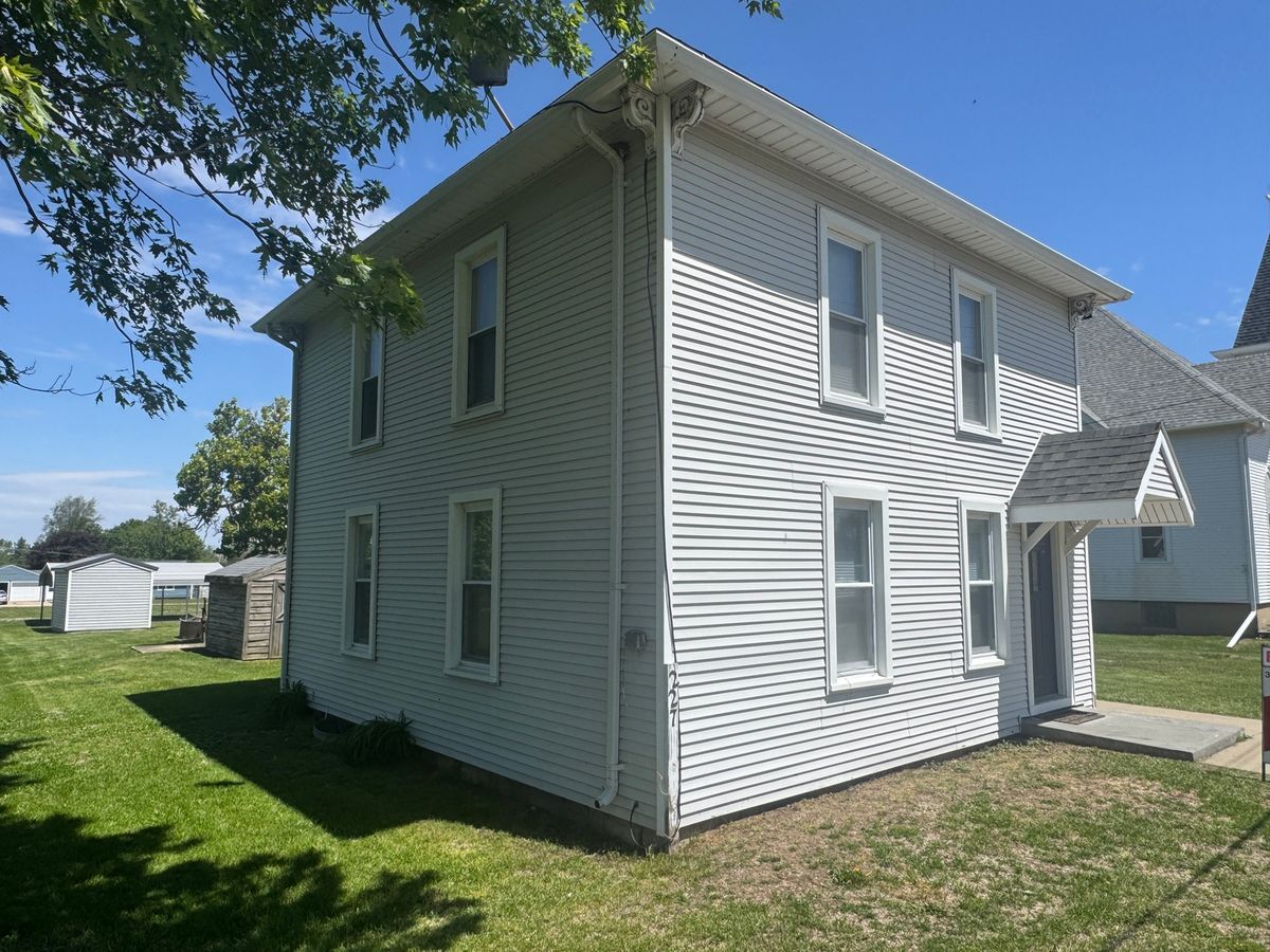 227 E 2nd Street, Mineral, IL 61344