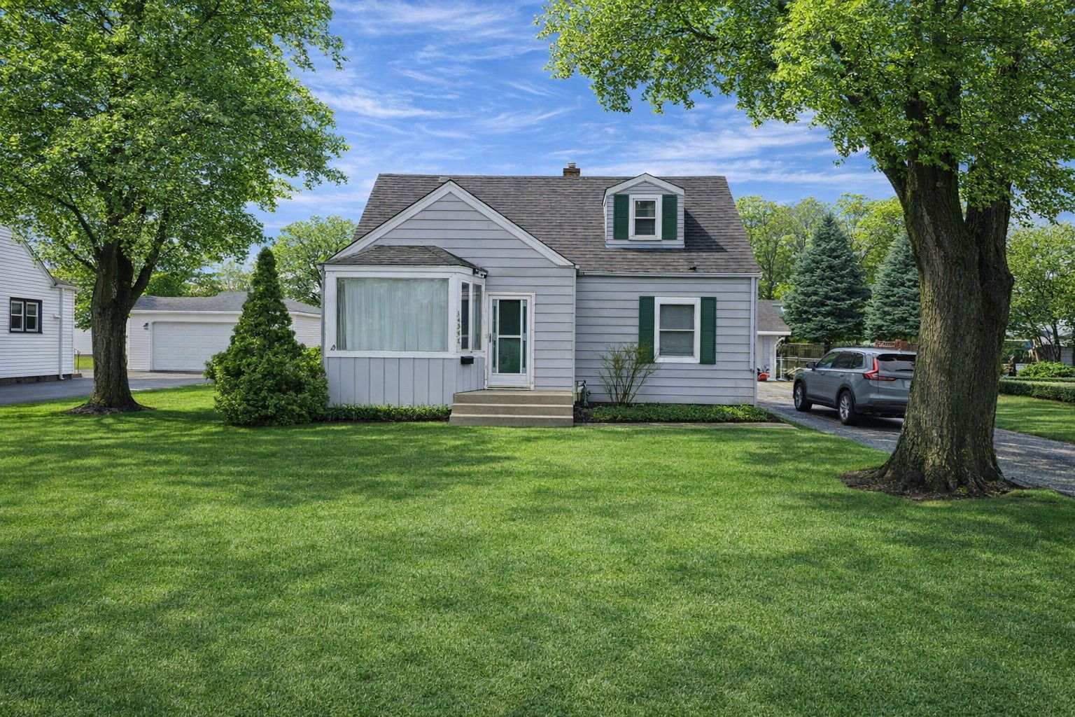 14348 Kolmar Avenue — Midlothian, IL 60445